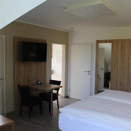 Ferienweingut Hansjosten