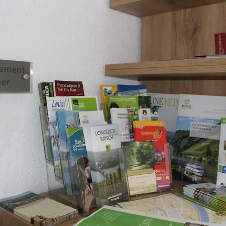 Ferienweingut Hansjosten * Longuich