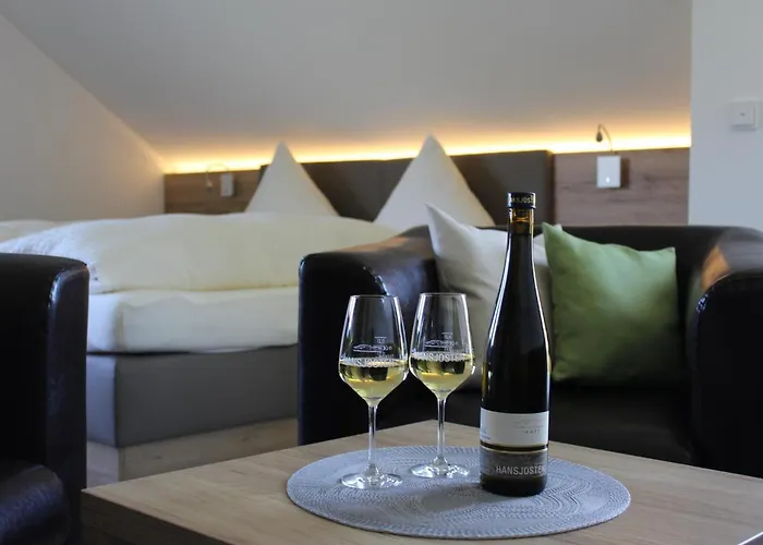 Ferienweingut Hansjosten Longuich