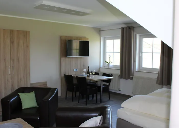 Ferienweingut Hansjosten * Longuich