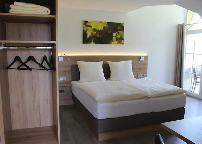 Ferienweingut Hansjosten Longuich